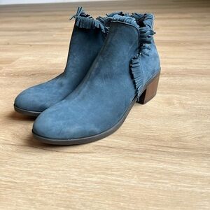 Bueno Cathy Fringed Ankle Booties Blue Suede Leather US 5.5 EU 36 Block Heel
